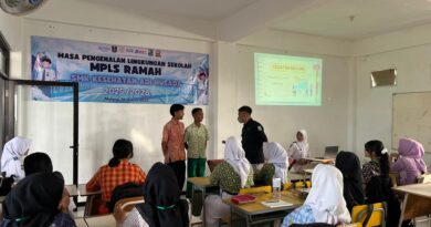 Hari Kedua MPLS “Ramah” di SMK Kesehatan Adi Husada Malang